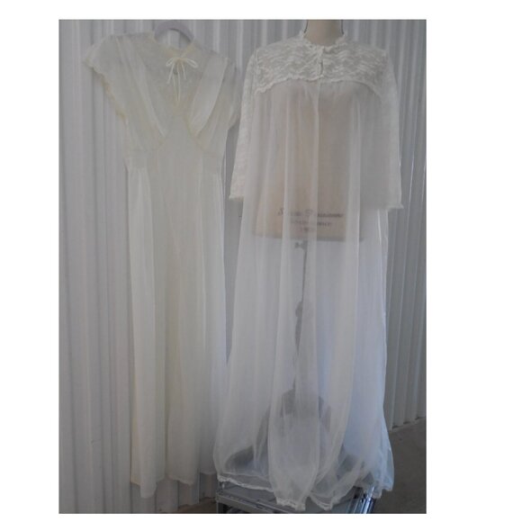 Vintage Nightgown Robe Set Chiffon Lace Peignoir Robe Sz 36 & Nightgown Size 32 - Picture 4 of 12